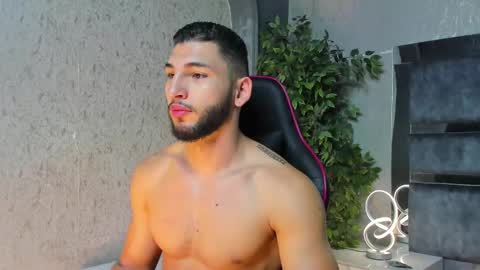 Louis online show from November 2025 03:54:01 PM