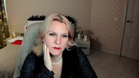 Louisa online show from January 2025 11:00:01 AM