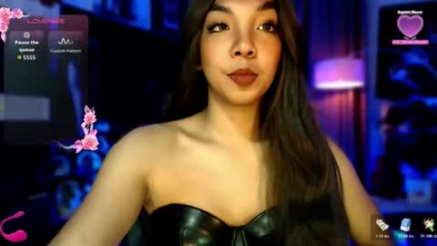 Louisa online show from November 2025 02:32:02 AM