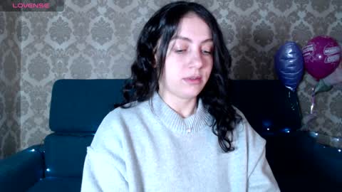 Snapshot of louise_phlox chatting on February 2025 04:27:01 AM Louise online show from February 2025 04:27:01 AM