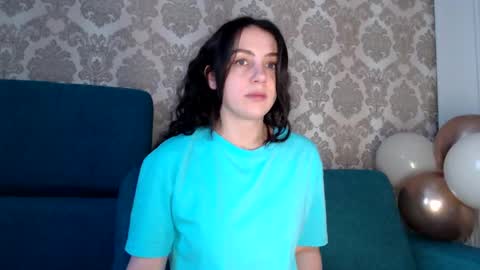 Snapshot of louise_phlox chatting on March 2025 10:17:01 AM Louise online show from March 2025 10:17:01 AM