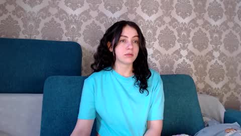 Snapshot of louise_phlox chatting on March 2025 08:10:02 AM Louise online show from March 2025 08:10:02 AM