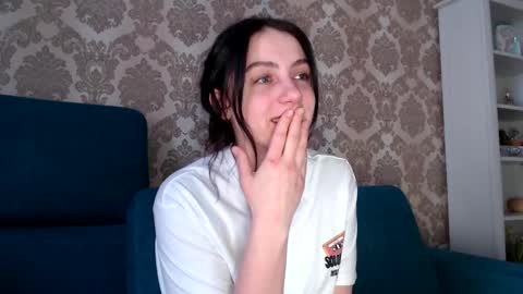Snapshot of louise_phlox chatting on March 2025 10:26:02 AM Louise online show from March 2025 10:26:02 AM