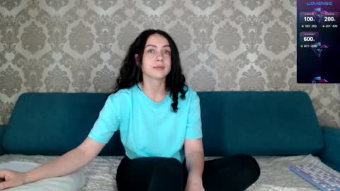 Snapshot of louise_phlox chatting on September 2025 07:09:02 AM Louise online show from September 2025 07:09:02 AM