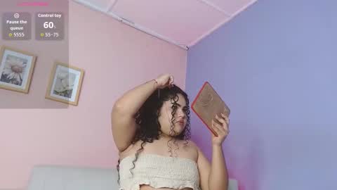 lourdes_moon22 online show from October 2025 01:20:01 PM