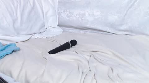 love bella  online show from January 2025 12:18:01 PM