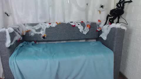 love bella  online show from October 2025 12:24:01 AM