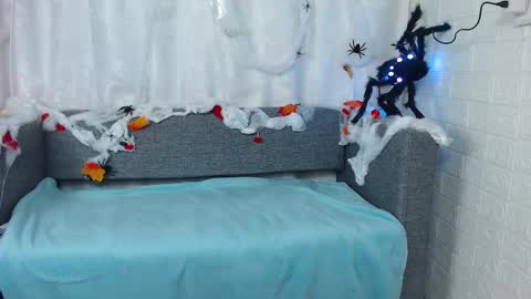 love bella  online show from October 2025 12:07:02 AM