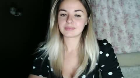 Megane online show from November 2025 10:37:01 AM