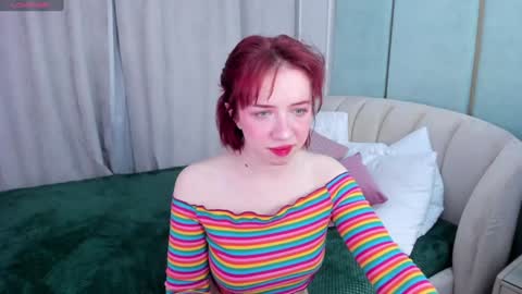 Snapshot of love_is_lola chatting on December 2024 01:14:01 AM Lola online show from December 2024 01:14:01 AM