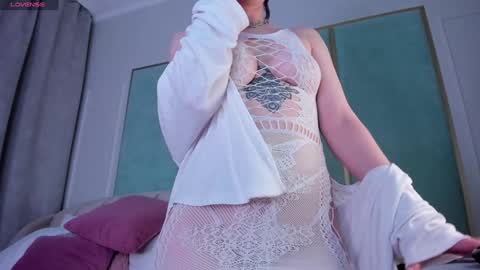 Snapshot of love_is_lola chatting on January 2025 07:25:01 AM Lola online show from January 2025 07:25:01 AM