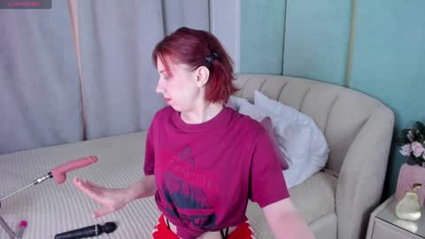 Snapshot of love_is_lola chatting on January 2025 04:17:02 AM Lola online show from January 2025 04:17:02 AM