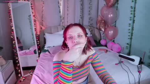 Snapshot of love_is_lola chatting on February 2025 07:34:02 AM Lola online show from February 2025 07:34:02 AM