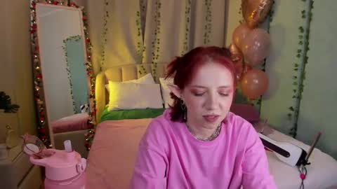 Snapshot of love_is_lola chatting on February 2025 04:20:01 AM Lola online show from February 2025 04:20:01 AM