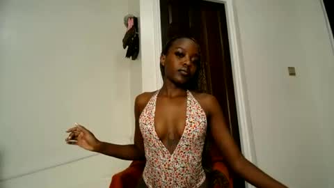 Snapshot of love_miah chatting on June 2026 01:48:01 AM Miah online show from June 2026 01:48:01 AM