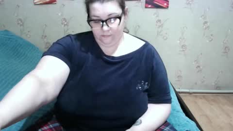 Snapshot of love_milanna chatting on March 2025 12:22:01 PM Milana online show from March 2025 12:22:01 PM