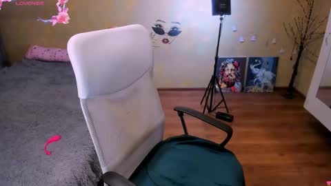 cat-girl online show from September 2025 06:39:02 AM