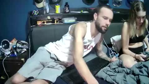 lovecoupleqc online show from November 2025 03:06:02 AM