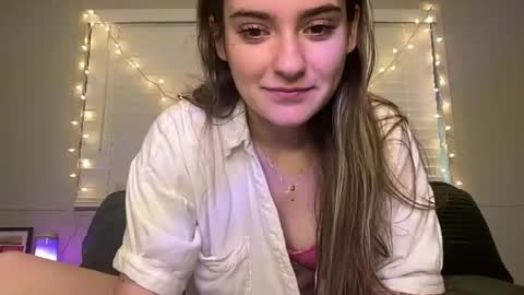Snapshot of lovefromrose1 chatting on June 2026 06:22:02 PM Olivia Rose online show from June 2026 06:22:02 PM
