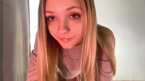 Ella online show from October 2025 06:03:01 AM