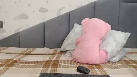 Snapshot of lovellykitty_1 chatting on April 2026 06:28:01 AM lovellykitty online show from April 2026 06:28:01 AM