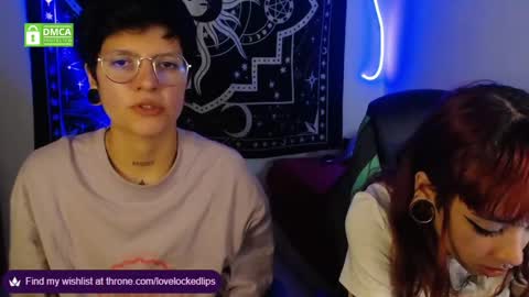 Snapshot of lovelockedlips chatting on September 2025 03:28:01 AM Alex Violet online show from September 2025 03:28:01 AM