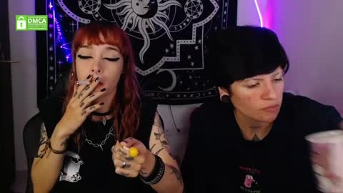 Snapshot of lovelockedlips chatting on October 2025 04:22:02 AM Alex Violet online show from October 2025 04:22:02 AM