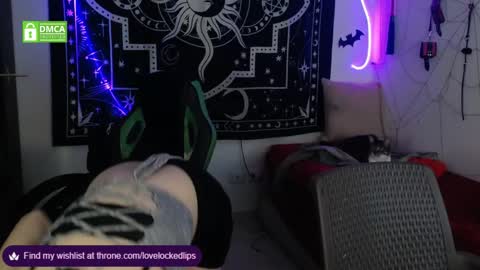 Snapshot of lovelockedlips chatting on November 2025 02:33:01 AM Alex Violet online show from November 2025 02:33:01 AM