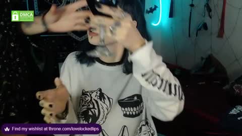 Snapshot of lovelockedlips chatting on November 2025 02:10:02 AM Alex Violet online show from November 2025 02:10:02 AM