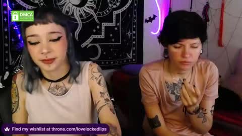 Snapshot of lovelockedlips chatting on November 2025 12:44:02 AM Alex Violet online show from November 2025 12:44:02 AM