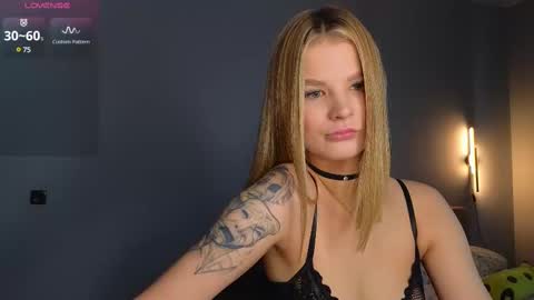Snapshot of lovely_babyy chatting on February 2025 02:28:02 AM Jenny online show from February 2025 02:28:02 AM