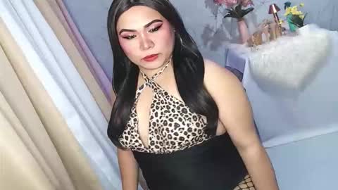 Lovely Dale online show from October 2025 01:39:02 PM