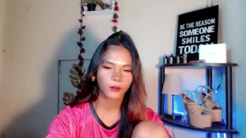 Snapshot of lovely_oliviax chatting on April 2026 03:05:02 PM KATE online show from April 2026 03:05:02 PM