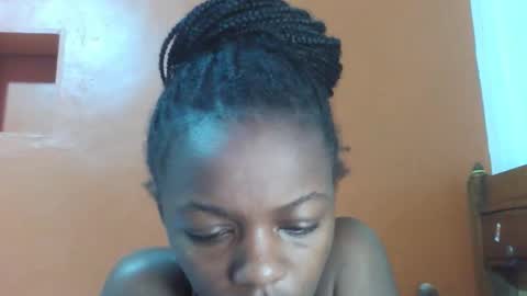 Snapshot of lovely_yvonne chatting on October 2025 09:01:01 PM Lovely yvonne online show from October 2025 09:01:01 PM