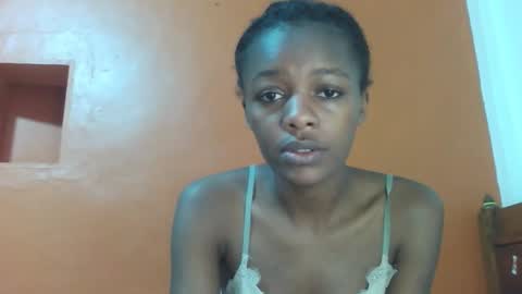 Snapshot of lovely_yvonne chatting on October 2025 02:59:02 PM Lovely yvonne online show from October 2025 02:59:02 PM
