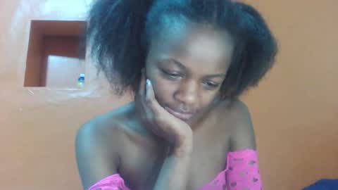 Snapshot of lovely_yvonne chatting on October 2025 07:36:02 PM Lovely yvonne online show from October 2025 07:36:02 PM