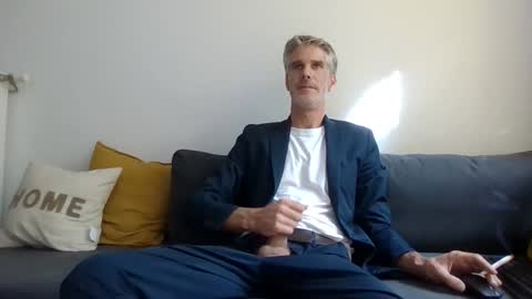 Max online show from September 2025 02:06:02 PM