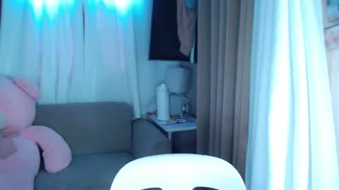 Snapshot of lovelymae18 chatting on January 2025 06:05:01 AM lovelymae18 online show from January 2025 06:05:01 AM