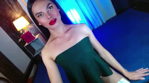 lovelymiss_shyna11 online show from March 2025 04:45:01 AM