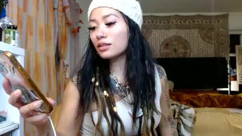 lovelyxmacii online show from December 2025 04:18:02 AM