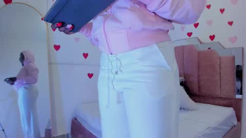 L O V E  online show from February 2025 11:53:01 AM