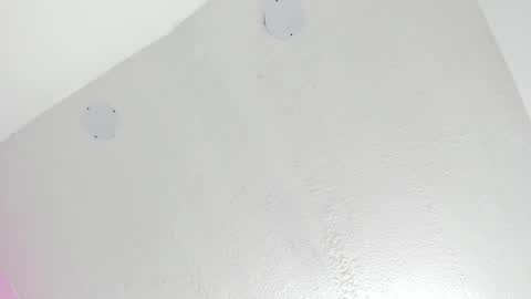 L O V E  online show from October 2025 12:05:01 PM