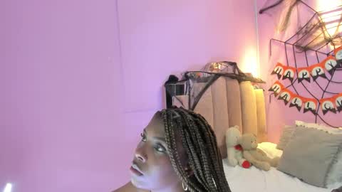 L O V E  online show from October 2025 11:32:02 AM