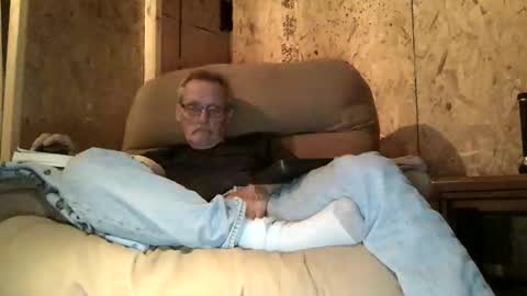 Snapshot of lovesex6565 chatting on November 2025 12:35:02 AM just here to have fun and cum online show from November 2025 12:35:02 AM