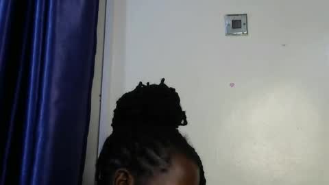 Snapshot of loveslut_ chatting on October 2025 04:07:01 PM loveslut_ online show from October 2025 04:07:01 PM