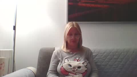 Marlyn online show from April 2026 10:42:02 PM