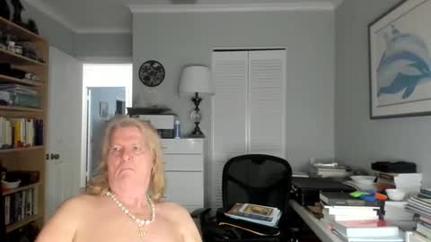 Michael online show from October 2025 03:09:02 AM