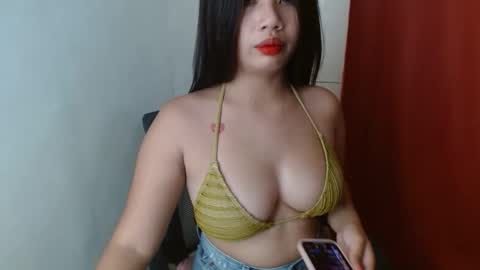 Snapshot of loving_ellah19 chatting on October 2025 10:00:02 AM loving_ellah19 online show from October 2025 10:00:02 AM