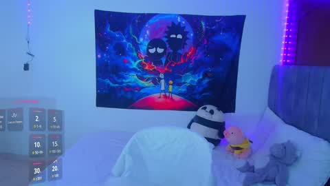 Mariana    online show from December 2025 09:32:02 PM