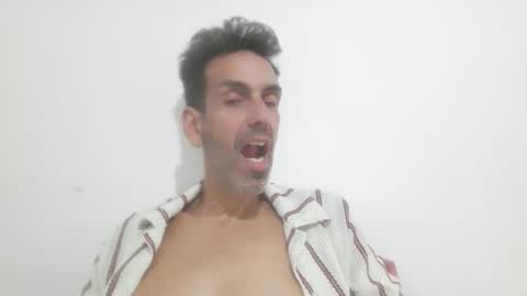 Snapshot of lucahotboy chatting on October 2025 06:09:01 PM Luca online show from October 2025 06:09:01 PM